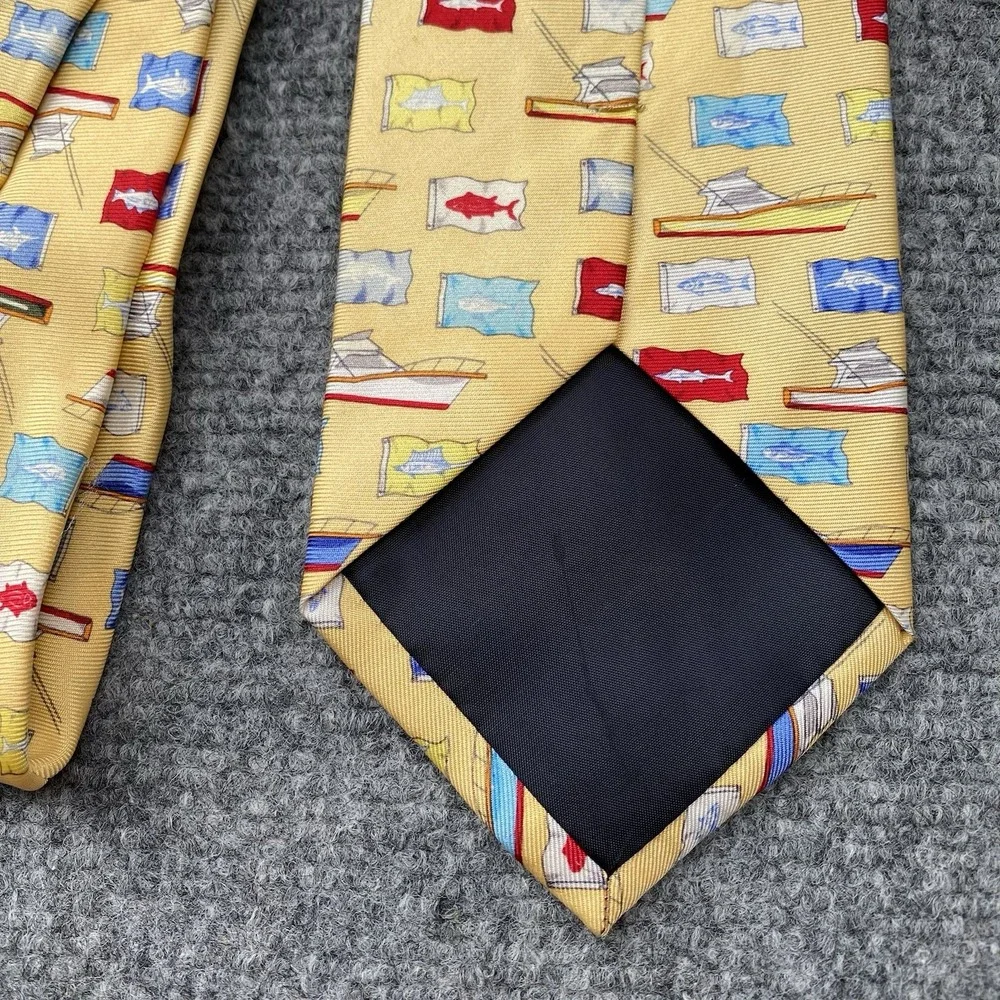 Alynn Neckwear cruise owned flags
